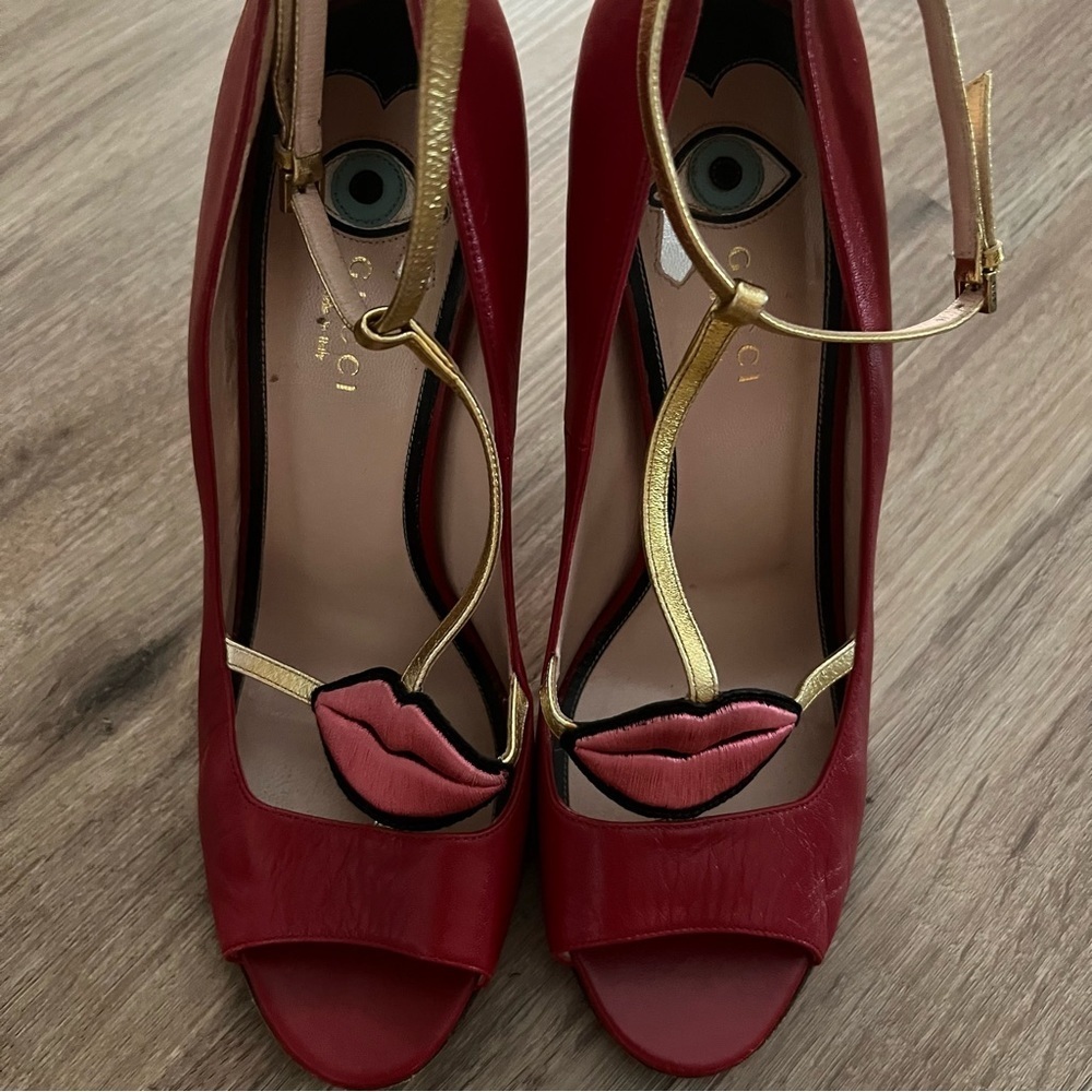 GUCCI X DISNEY Molina Lips Applique Strap Heels in Red Sz 11 US - Picture 8 of 12